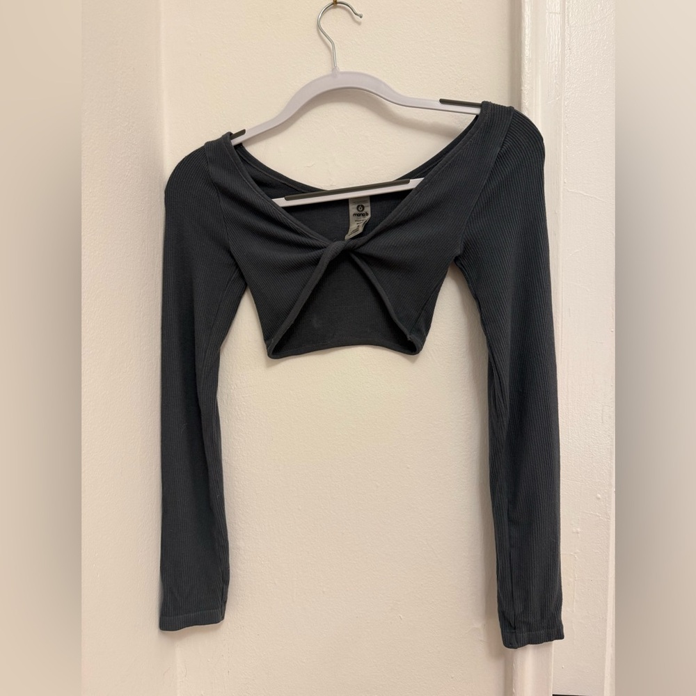 Reversible twist detail long sleeve top